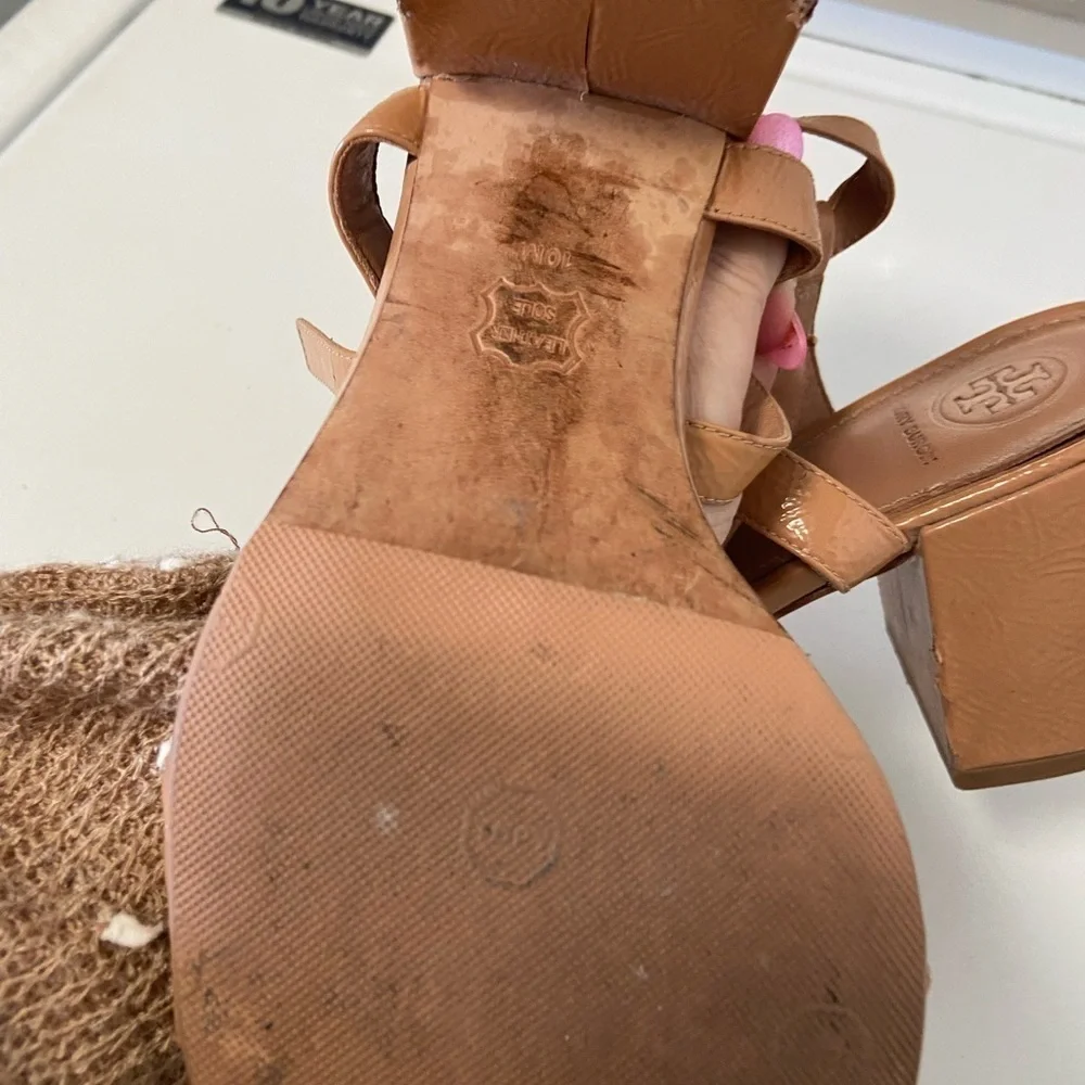 Tory Burch, Size 10 Laurel Tan sandals, dangle logo metal, a little worn $248